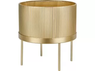 Ilumin&aacute; tus espacios con el Portavela de metal dorado de 19 cm. Su estilo Vintage Moderno y su color Dorado, lo convierten en un objeto decorativo que aportar&aacute; un toque de elegancia y calidez a cualquier ambiente. &iexcl;Dale un toque especial a tu hogar!