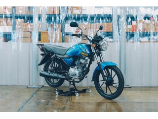 Descripcion: YAMAHA CRUX 110 EN STOCK, ENTREGA INMEDIATA  Motor 2 VÁLVULAS, 4 TIEMPOS, 1 CILINDRO, REFRIGERADO POR AIRE Cilindrada en CC 106 cc Arranque ELECTRÓNICO CDI ELÉCTRICO Y PATADA  Transmisión 4 VELOCIDADES Suspensión delantera TELESCÓPICA CON AMO