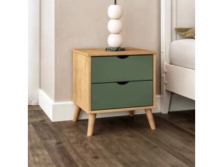 Descripcion: Mesa de luz en madera maciza Excelente calidad Dos cajones Altura 50 cm Ancho 46 cm Profundidad 40 cm Variedad de colores disponibles, consulte antes de realizar la compra.