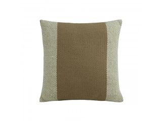 Dale un toque de estilo y confort a tu hogar con el Almohad&oacute;n decorativo Cl&aacute;sico de 45 x 45 cm. Su dise&ntilde;o multicolor lo convierte en el complemento perfecto para cualquier espacio, agregando un toque de alegr&iacute;a y personalidad a tus ambientes.  