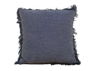 Dale un toque de estilo y confort a tu hogar con el Almohad&oacute;n decorativo Caterina. Con sus 45 cm de ancho y alto, este almohad&oacute;n cuadrado es perfecto para darle un toque de elegancia a cualquier espacio. Su color gris neutro se adapta a cualquier decoraci