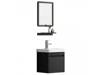 Renov&aacute; tu ba&ntilde;o con el Mueble de ba&ntilde;o suspendido Raymond. Este vanitory negro, con espejo y repisa, es la soluci&oacute;n perfecta para un espacio moderno y funcional. Su dise&ntilde;o simple y elegante se adapta a cualquier estilo, ofreciendo un toque de sofisticaci&oacute;n 