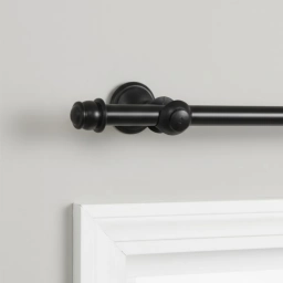 Barrote cortina Metal EUROCLASSIC 2.50 Mts. + 3 soportes Color  morado , Negro y oro 