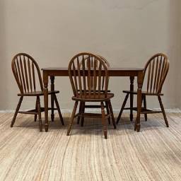 Juego de comedor mesa Windsor rect. + 4 sillas