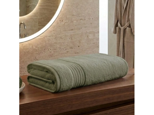 Toalla De Rostro Magna Composición: 100% algodón. Gramaje: 600 g/m². Tacto ultrasuave y alta absorción. Acabado antipilling Tecnología Softmax: fibras más voluminosas. Medidas 48 cm 80 cm