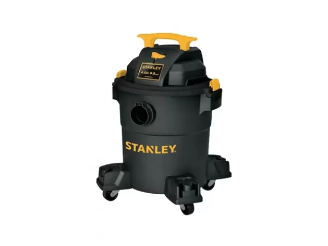 Descripción: Polvo - Liquido Capacidad del Tanque: 23 Litros Potencia máx.: 4HP. Voltage: 220V Cuenta con un potente motor para un mejor rendimiento Máxima potencia de succión para trabajos pesados Mango fuerte para fácil transporte Cable de alimentación