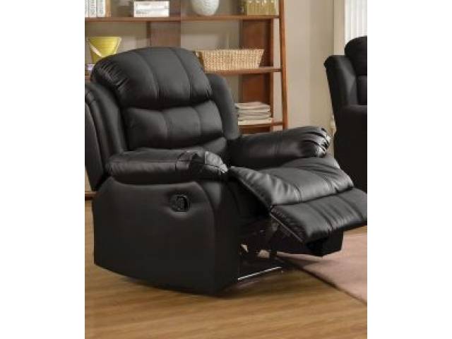 Poltrona recliner .Estructura  metalica . Super confortable . Tapizado en PU Tacto cuero.