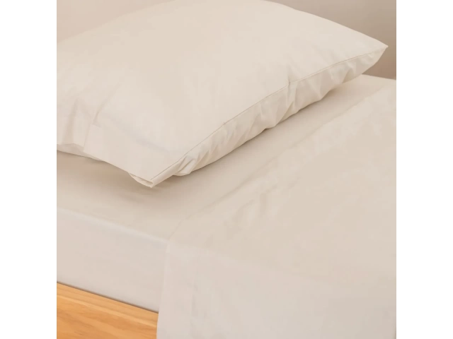 Descripcion: Color blanco o Beige. Medida .1.40 x 2.30 m. Material: Poliester 