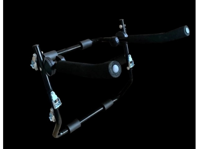  Confeccionado con tubos de acero - Cremalleras pasticas de amplia regulaci&oacute;n  - Apoyos para protecci&oacute;n de pintura del auto - Dise&ntilde;o adaptable a la mayoria de los sedan o SUV - Capacidad 2 bicicletas