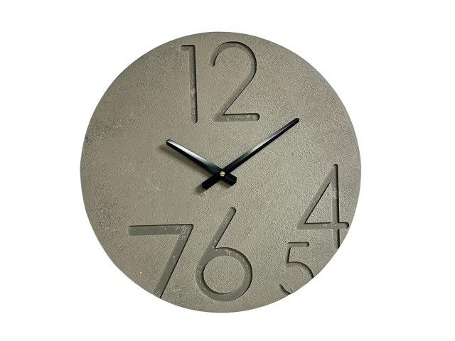 Dale un toque moderno y elegante a tu hogar con este reloj de pared de 40 cm de di&aacute;metro. Su dise&ntilde;o minimalista en color gris, con n&uacute;meros grabados en relieve, se adapta a cualquier estilo de decoraci&oacute;n. Hecho de MDF, este reloj es una pieza duradera y de