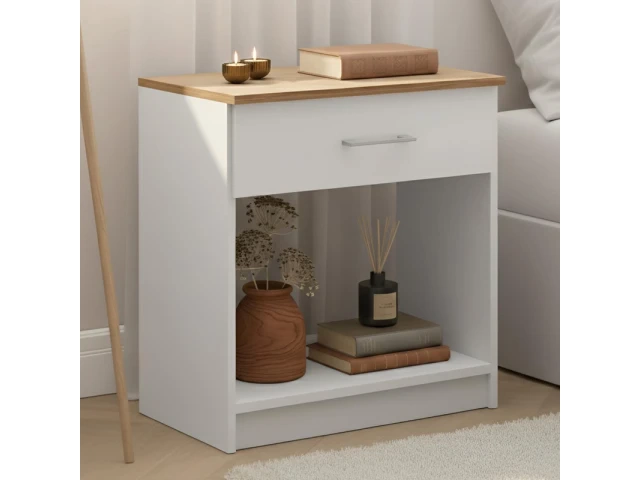 Mesa de Luz Italia: diseño escandinavo en MDP con tapa miel. Incluye un cajón con tirador de ABS y nicho organizador. Medidas: 54x55,5x33,2 cm.